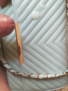 Borsa e scarpe celesti da cerimonia scopate!