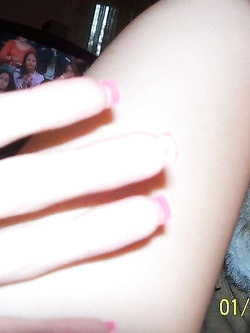 Bella topa tettona si autofotografa nuda