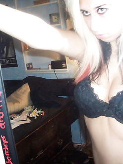 Autofoto di belle ragazze