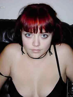 Foto porno ragazza capelli rossi