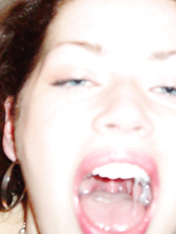 Foto di una gran figona rossa bocchinara