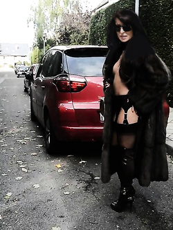 Rosybuena whore