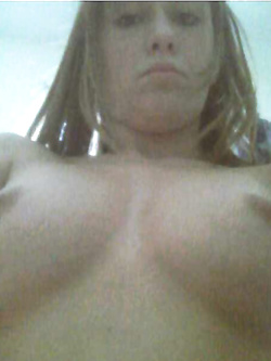 Svedese nuda in cam