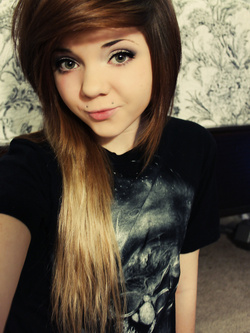 Autoscatti hot di una 19enne in lingerie