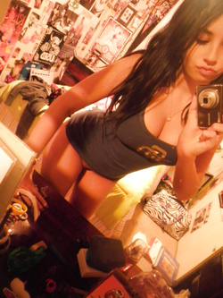 Selfie di una 18enne fighissima