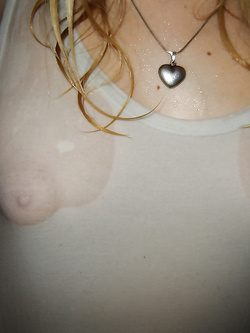 20enne danese dalle tette a pera