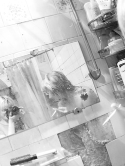 Selfie hot si una venere bionda