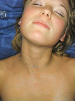 Giovane biondina francese