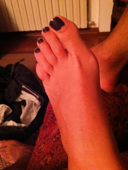 Piedi di una amica con cui ci siamo divertiti