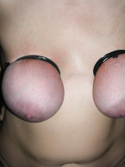 Bondage con amica dalle tette magnifiche