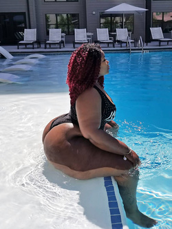 Donna Senegalese in America