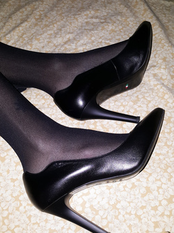 Michela mi spompina e si fa scopare nel culetto...