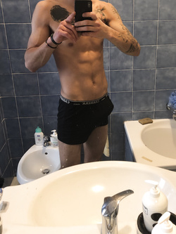 Selfiess