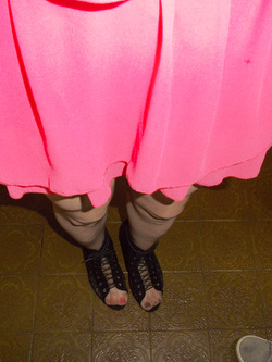 Mia cugina fica - fisico piedi calze