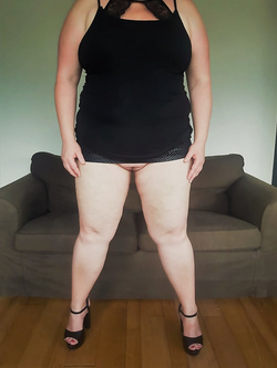 La maialona in tutta la sua porcaggine e troiaggine