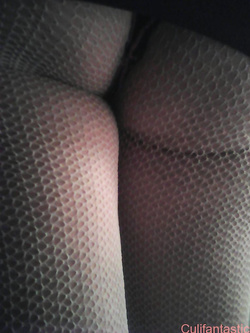 Gran bel culetto upskirt Susy moglie di spalle