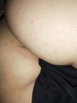 Piedini e culetto fidanzata sexy