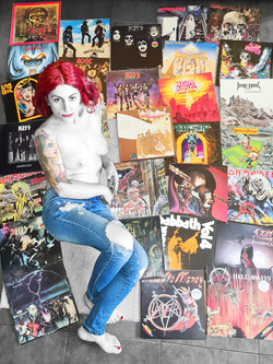 VINYLS & TSHIRTS