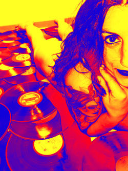 VINYLS & TSHIRTS