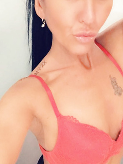 Donna sposata ninfomane