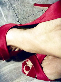 Feet Girlfriend