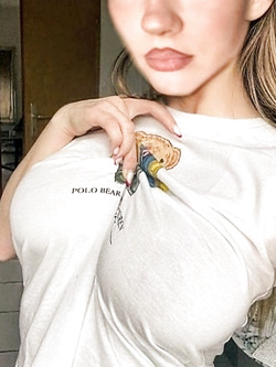 Adolescente bionda bisessuale molto perversa