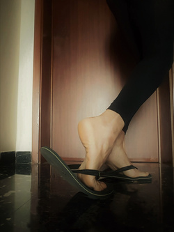 Maurihotfeet  piedii, culo , cazzo , tributi , dildo ..etc