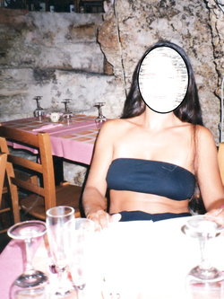 Francesca ventenne in vacanza in Spagna