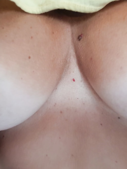 DARIA MILF TITS