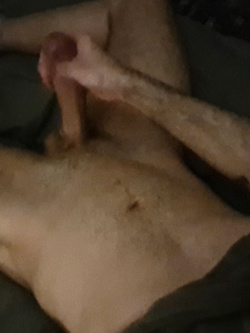 Ragazzo giovane con cazzo sempre duro