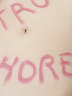 Mia moglie viene messa a nudo 5