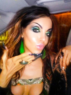 TIRALO FUORI CAZZO!!!DAIII!!!!!!!!!!!!!!!