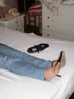 È meglio con le scarpe, con le calze o a piedi nudi?