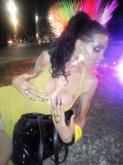 SPUTTANAMI COSI FACCIO CAZZI