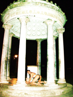 ROMA A LUCI ROSSE CLICCAAAAAAAAA