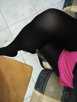 Attendo tributi per il mio culo rotto