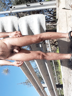 Nudo in strada