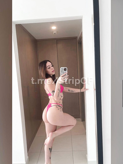 Laura Corti foto porno of