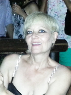 Sandra Milfona over 60