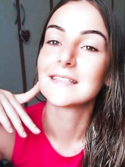 simona - porcellina esibizionista da bo