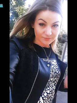 simona - porcellina esibizionista da bo