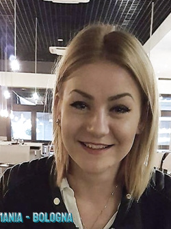 simona - porcellina esibizionista da bo