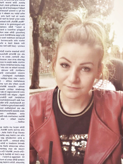 simona - porcellina esibizionista da bo