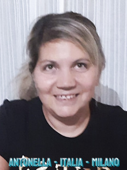 antonella - esibizionista da milano