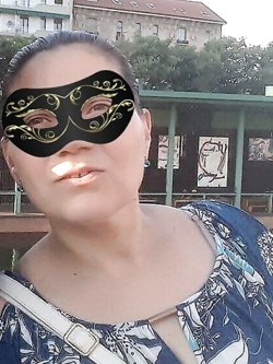 antonella - esibizionista da milano