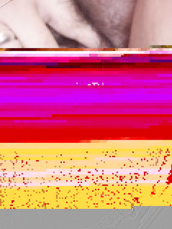 SI GUARDAMI E TOCCA IL CAZZO MI PIACE