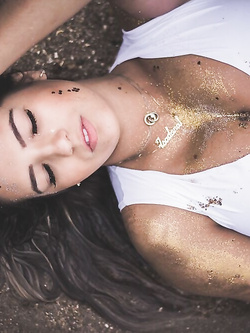 Uomo.. Lei è così dannatamente sexy