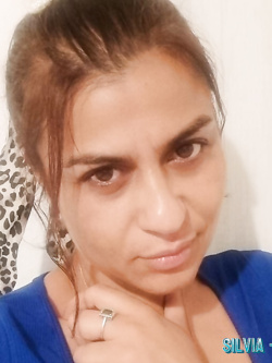 silvia - vacca esibizionista di bologna