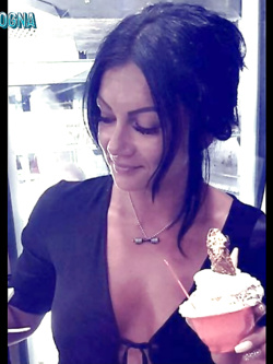 cristina - bella esibizionista di bo