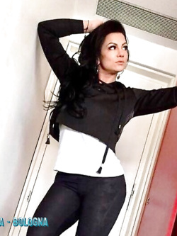 cristina - bella esibizionista di bo